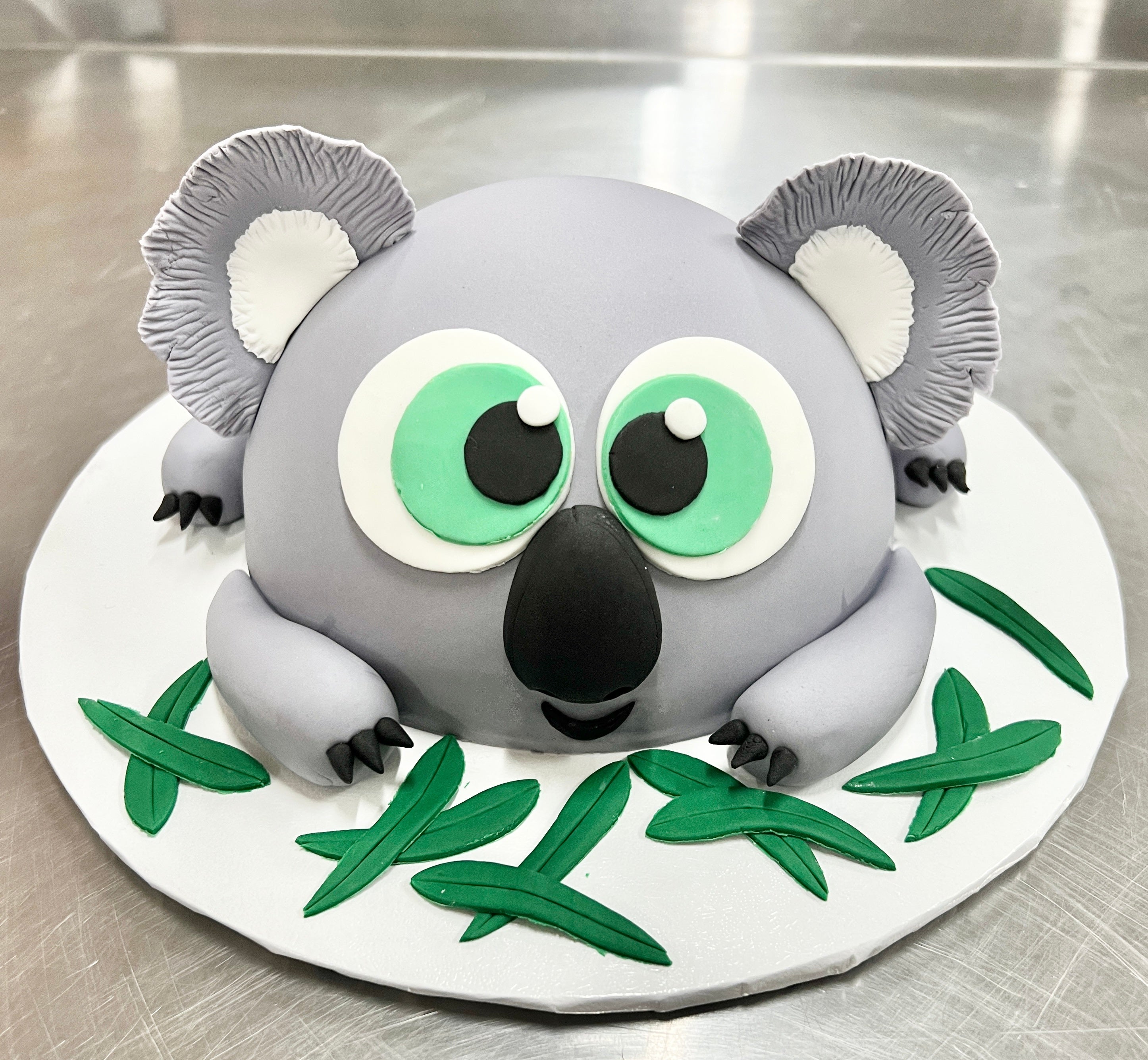 koala birthday party birthday cake